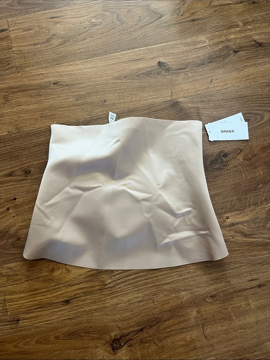 SPANX Other - SPANX Waist Cincher (NWT-L) FINAL SALE